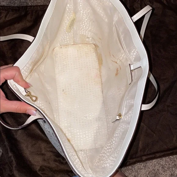 Kate spade beige purse - Picture 2 of 4